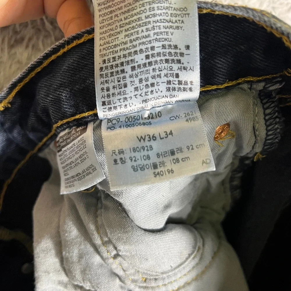 Levis 501 Original Fit Mens Blue Straight Leg Button Fly Jeans 38x32